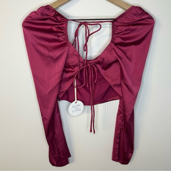 *NWT* More To Come Kaela Open Back Top in Burgundy, Size Medium, Blouse - Picture 5 of 9